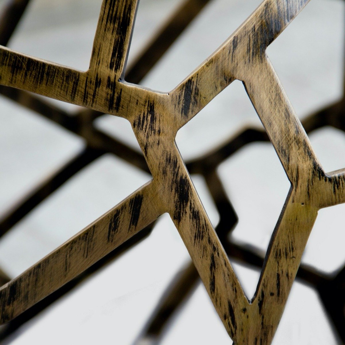 APIS I Dining Table Brass Base Detail