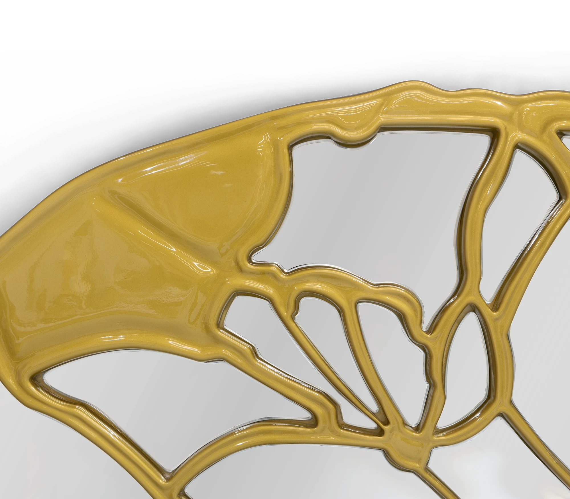 Glance Mirror – Sculptural Frame Detail – Boca do Lobo